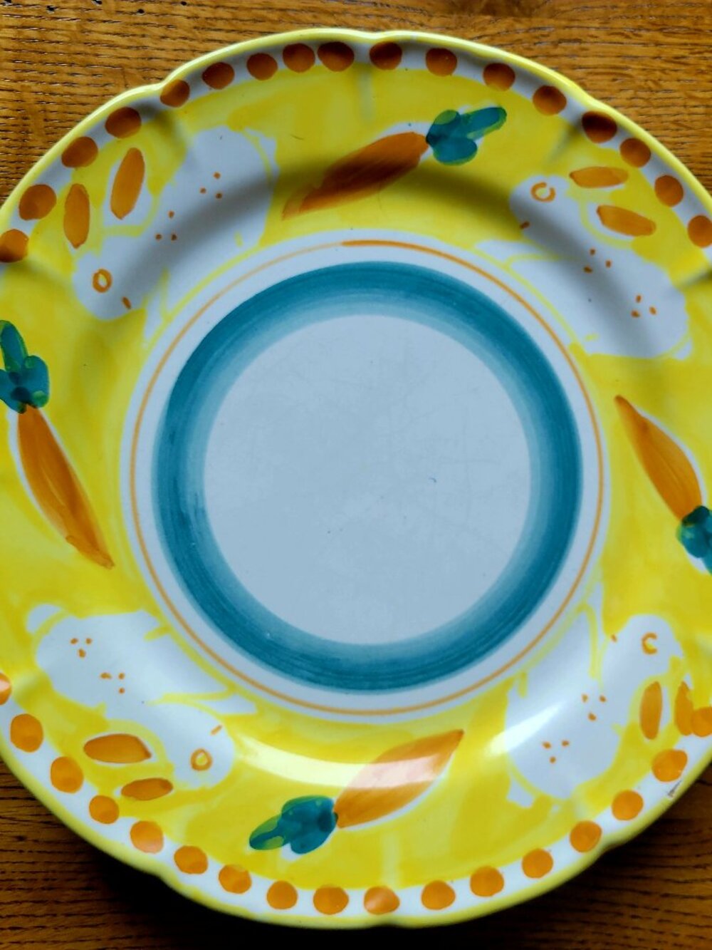 VIETRI Rabbits Bunnies Carrots Campagna Dinner Plate Collectible Yello